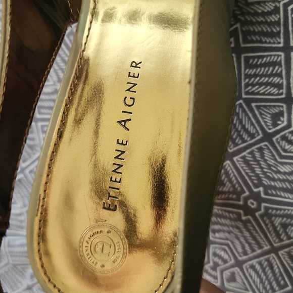 Metalic gold with tan leather upper heels - Picture 5 of 6